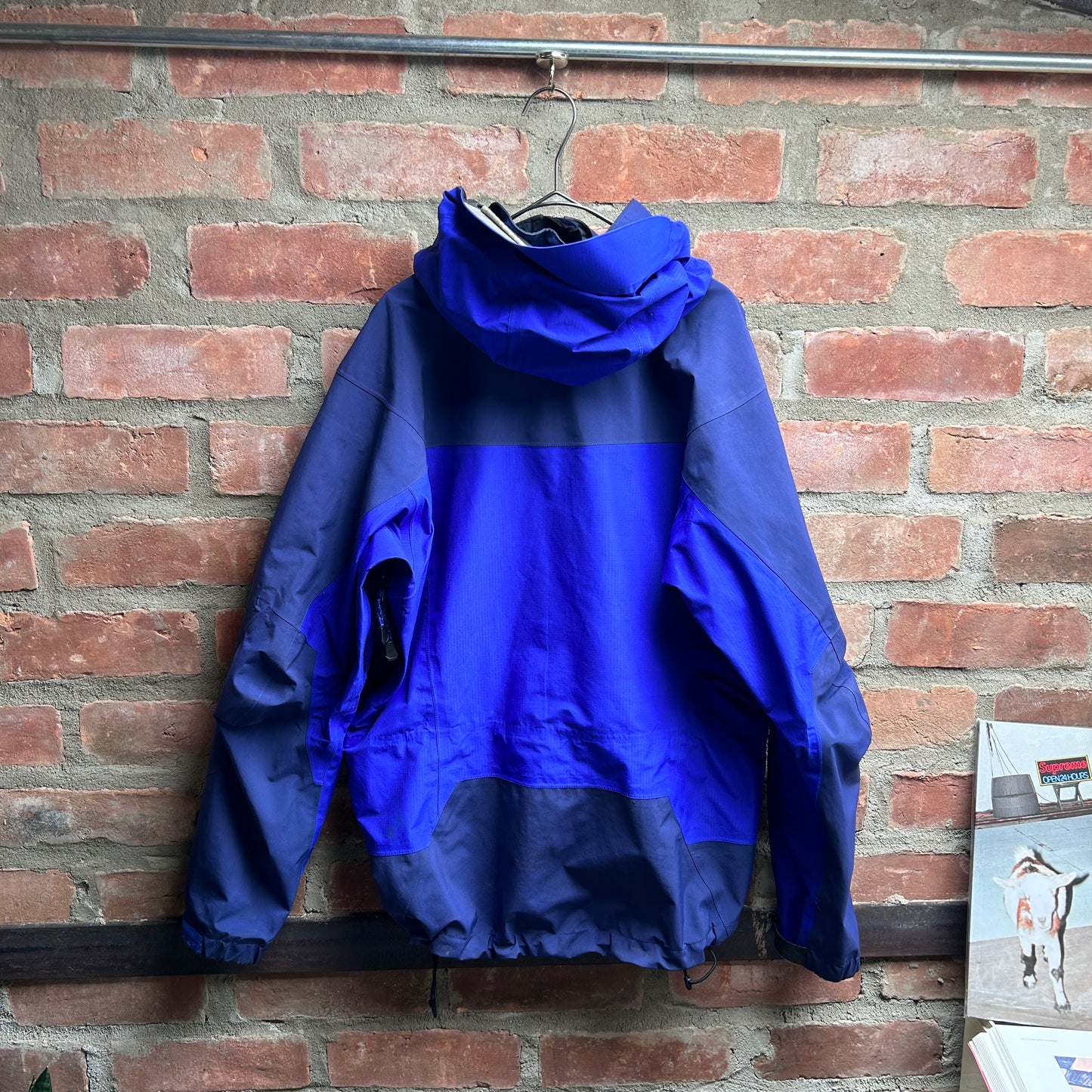 90’s Arc’teryx Theta Shell Jacket