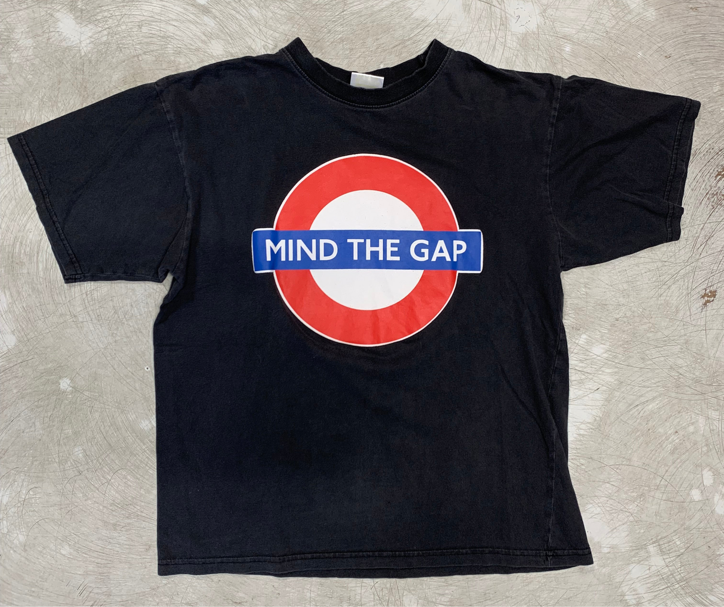 00s Mind The Gap Tee