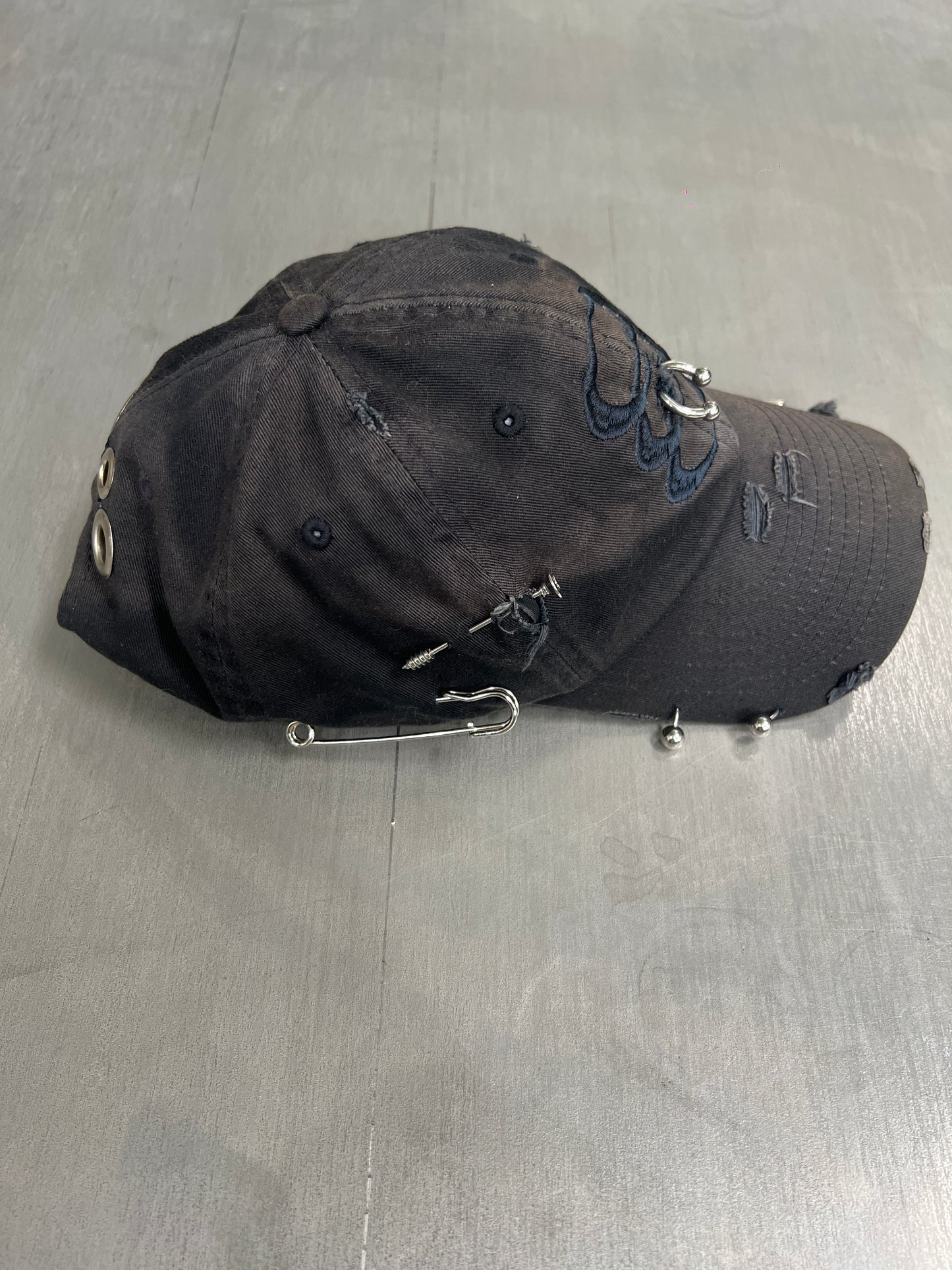 005 Pierced Hat