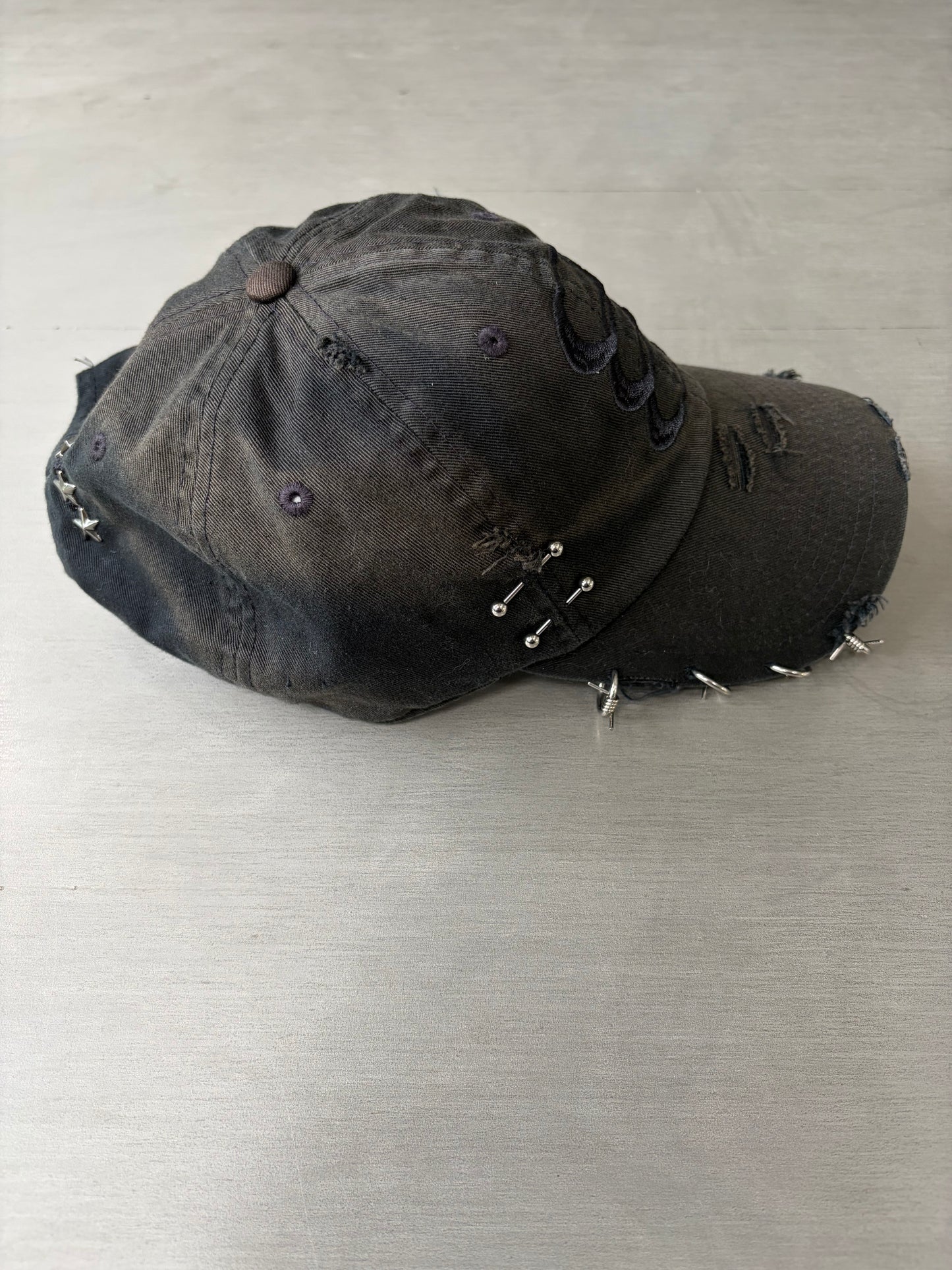 007 Pierced Hat